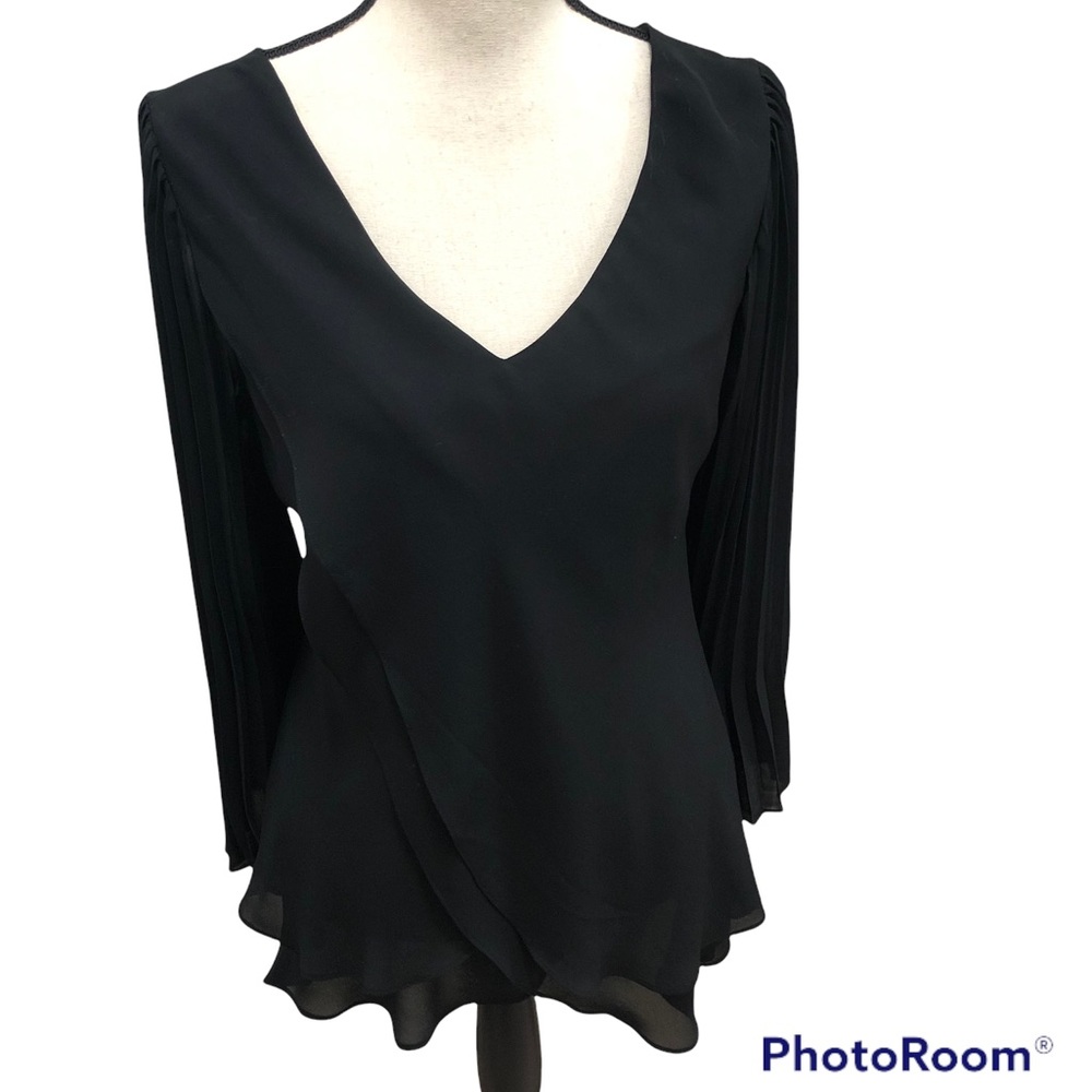 Hot in Hollywood pleated sleeve blouse Size M